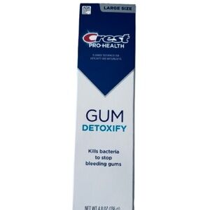 Crest Gum Detoxify Toothpaste, Deep Clean 4.8 oz  New